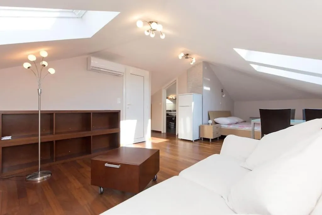 Apartment Villa Ajda - Top Room Omisalj Croatia